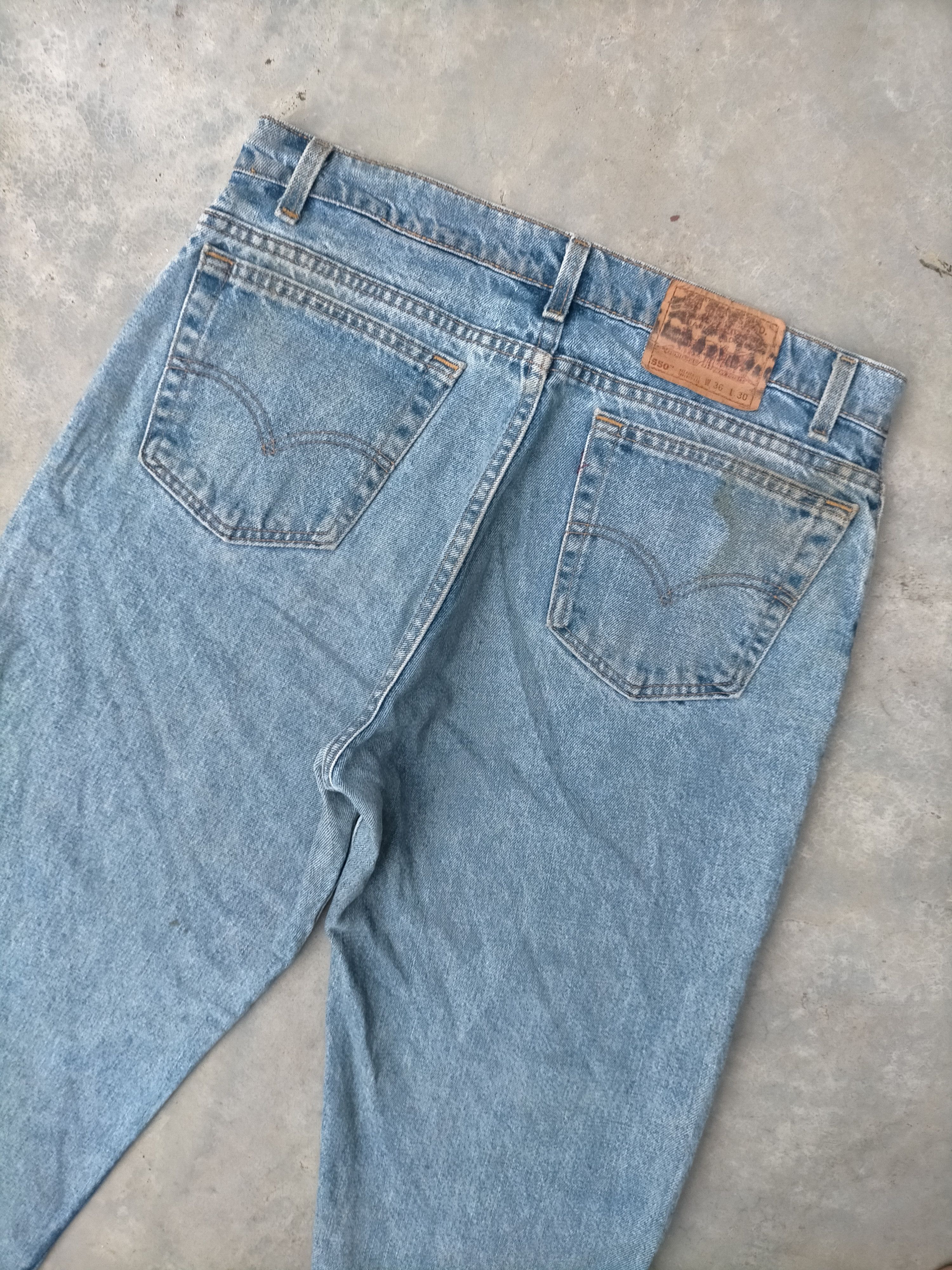 Levi's Vintage Clothing Levis 550 Relaxed Fit Tappered Leg Denim jeans Size US 35 - 6 Thumbnail