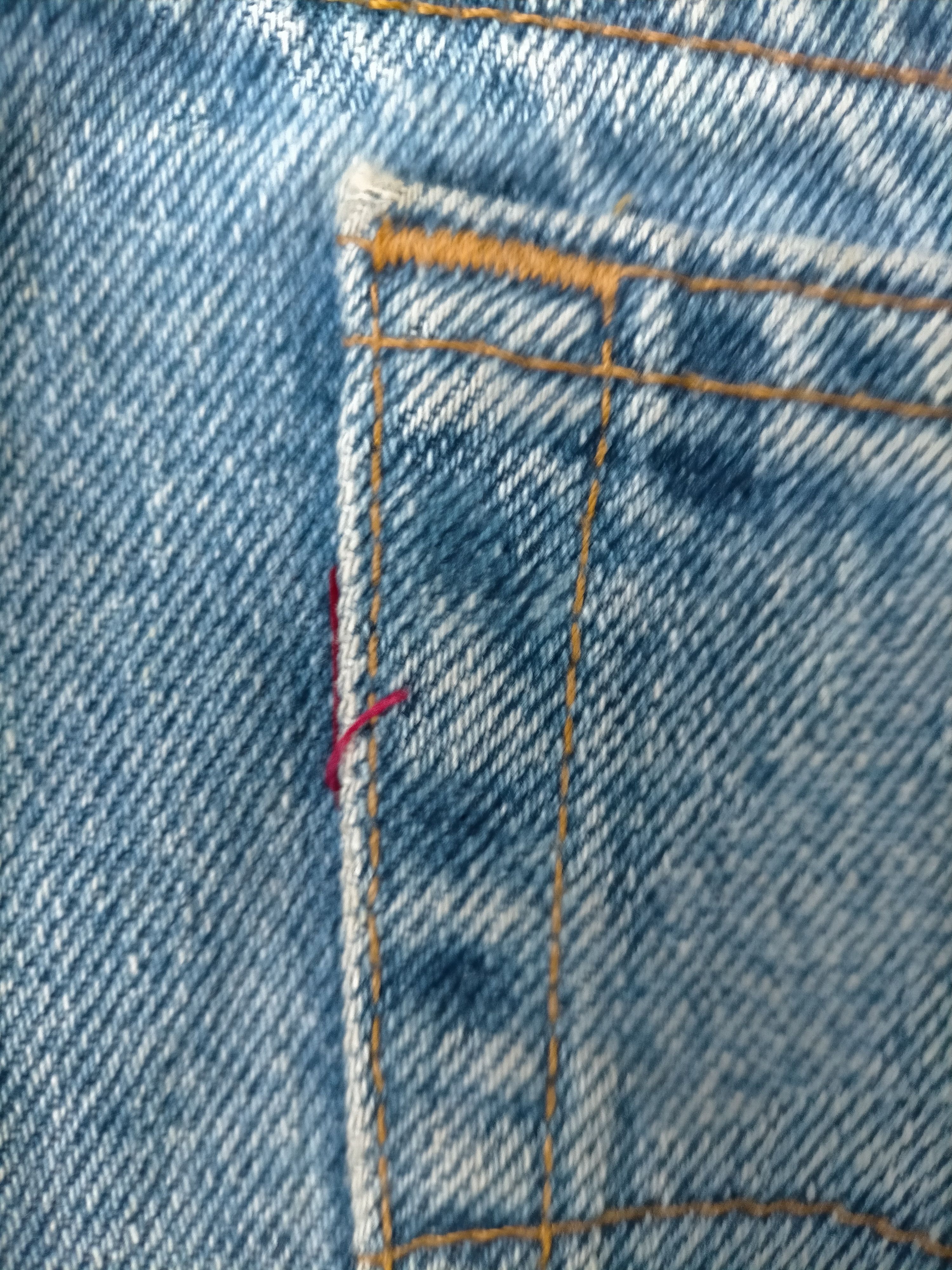 Levi's Vintage Clothing Levis 550 Relaxed Fit Tappered Leg Denim jeans Size US 35 - 9 Thumbnail