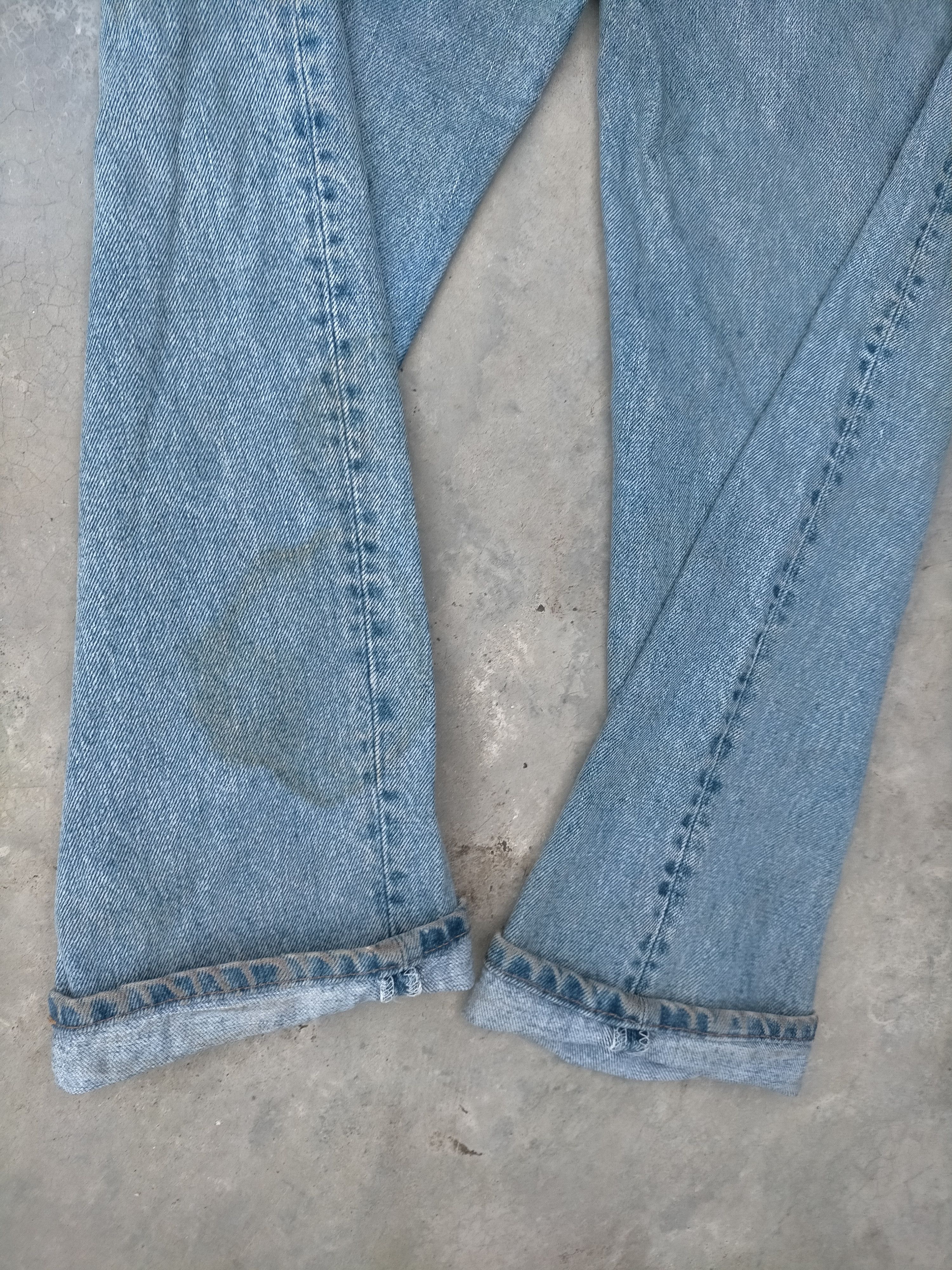 Levi's Vintage Clothing Levis 550 Relaxed Fit Tappered Leg Denim jeans Size US 35 - 8 Thumbnail