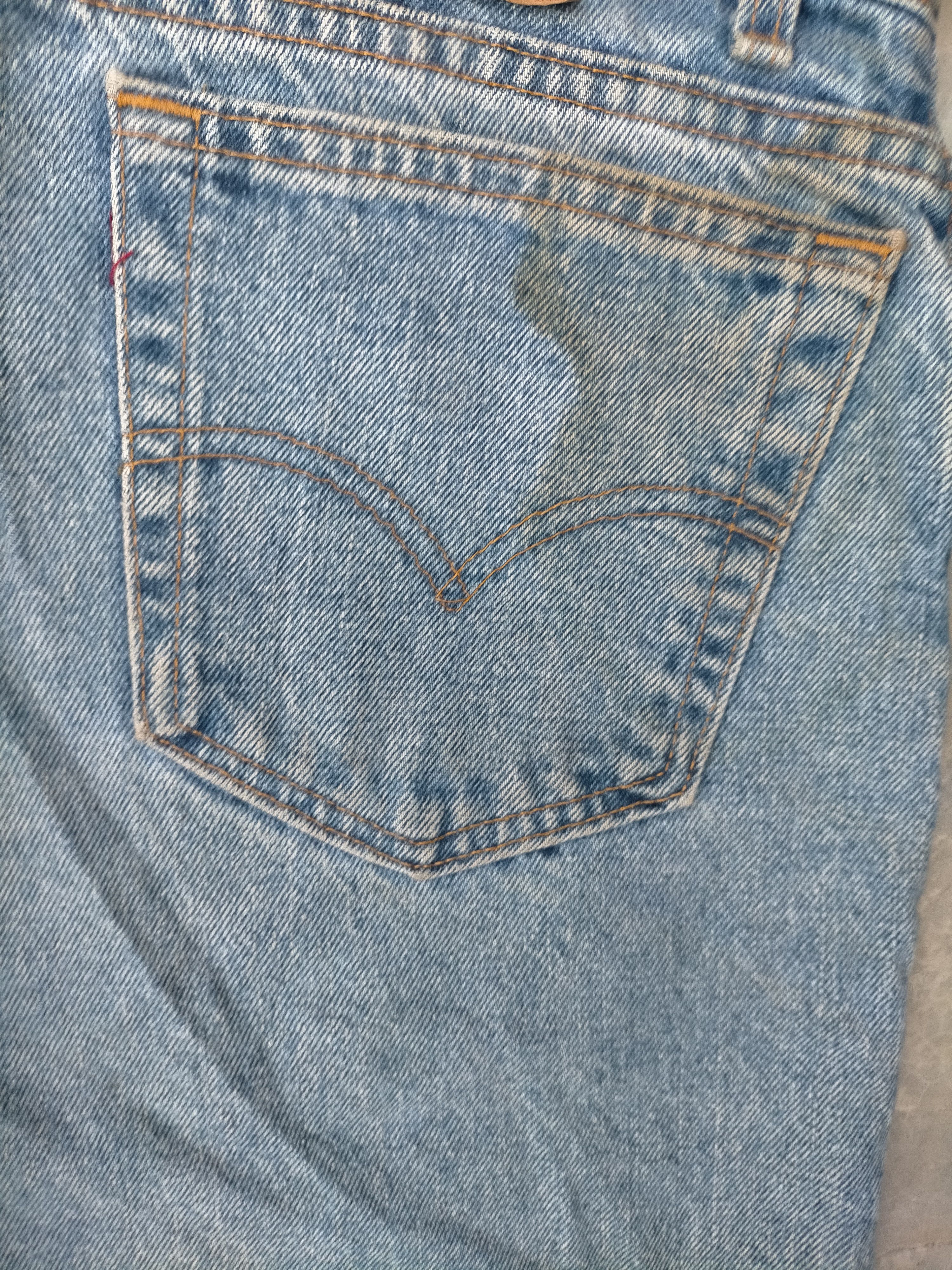 Levi's Vintage Clothing Levis 550 Relaxed Fit Tappered Leg Denim jeans Size US 35 - 10 Thumbnail