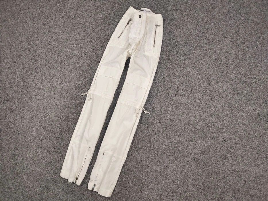 90s Gianfranco Ferrè Vintage white sangallo lace tight skirt For Sale