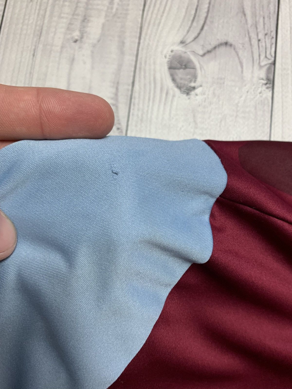 Vintage Vintage soccer jersey Aston villa size M logo Size US M / EU 48-50 / 2 - 5 Thumbnail