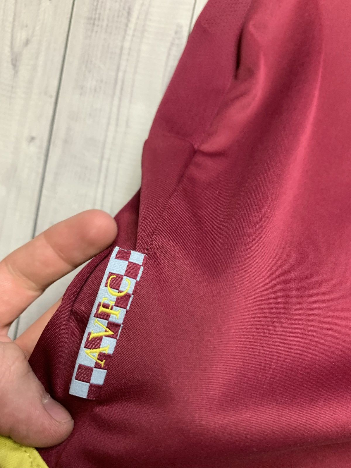 Vintage Vintage soccer jersey Aston villa size M logo Size US M / EU 48-50 / 2 - 7 Thumbnail
