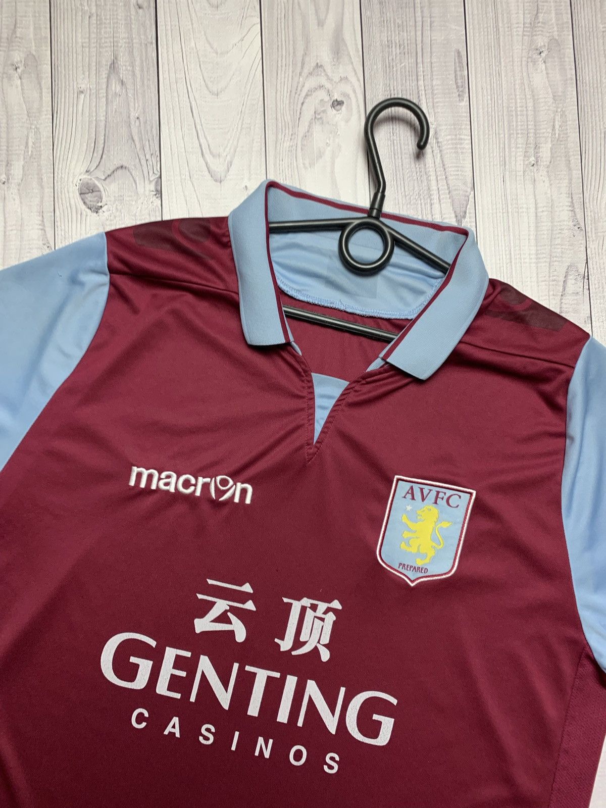 Vintage Vintage soccer jersey Aston villa size M logo Size US M / EU 48-50 / 2 - 2 Thumbnail