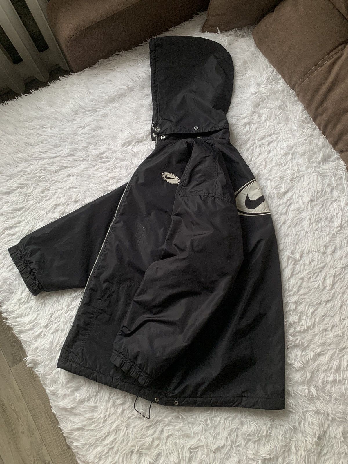 Nike Vintage Nike Big Swoosh Embroidered Down Jacket 00s Size US L / EU 52-54 / 3 - 1 Thumbnail