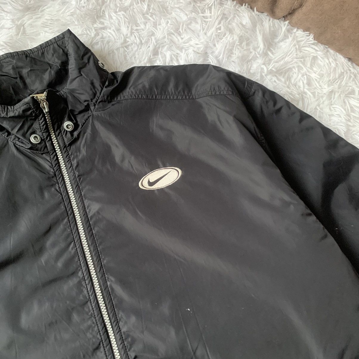 Nike Vintage Nike Big Swoosh Embroidered Down Jacket 00s Size US L / EU 52-54 / 3 - 6 Thumbnail