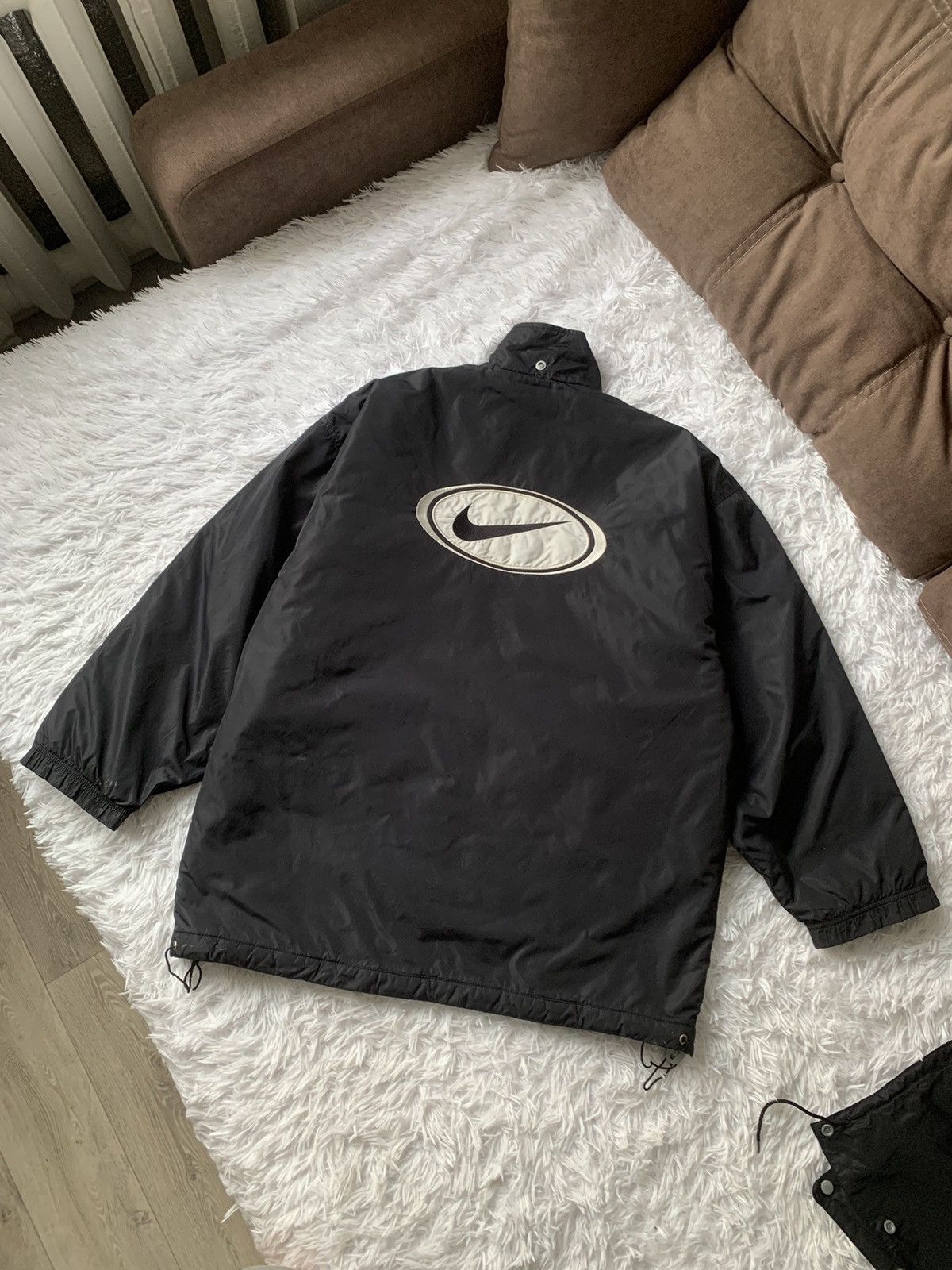 Nike Vintage Nike Big Swoosh Embroidered Down Jacket 00s Size US L / EU 52-54 / 3 - 13 Thumbnail