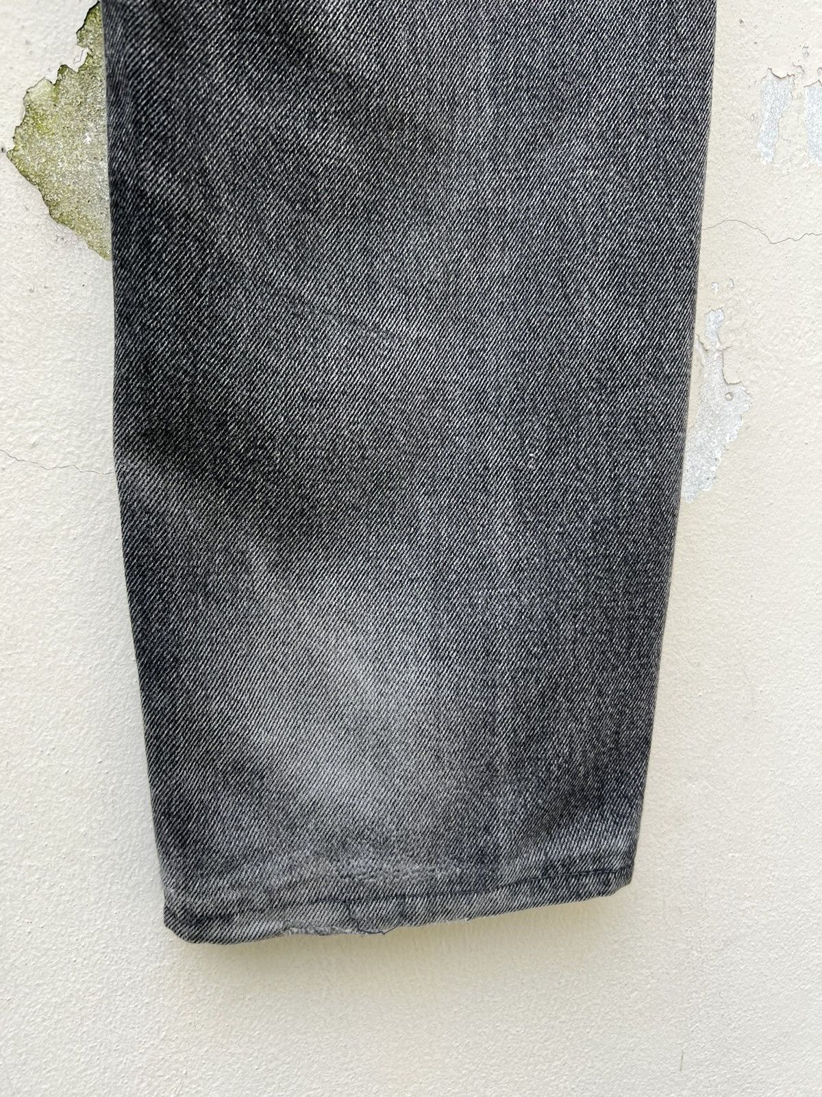 Levi's 1993 Levi’s 550 Orange Tab Sun Fade Black Denim Baggy Jeans Size US 34 / EU 50 - 22 Thumbnail