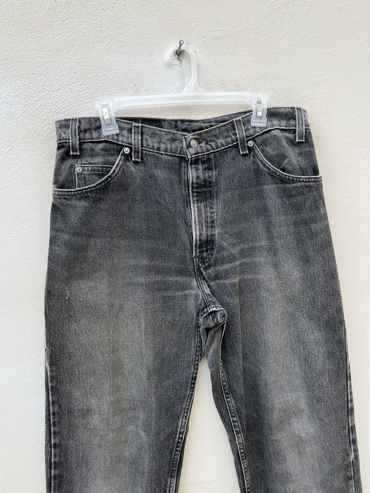 Levi's 1993 Levi’s 550 Orange Tab Sun Fade Black Denim Baggy Jeans Size US 34 / EU 50 - 7 Thumbnail