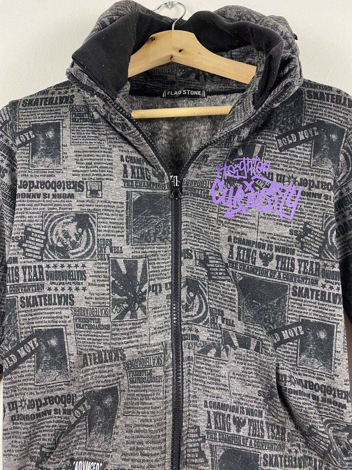 Girl Skateboards Vtg FullPrint Heighten Curiosity with Hidden Hoodie Sweater Size US S / EU 44-46 / 1 - 4 Thumbnail