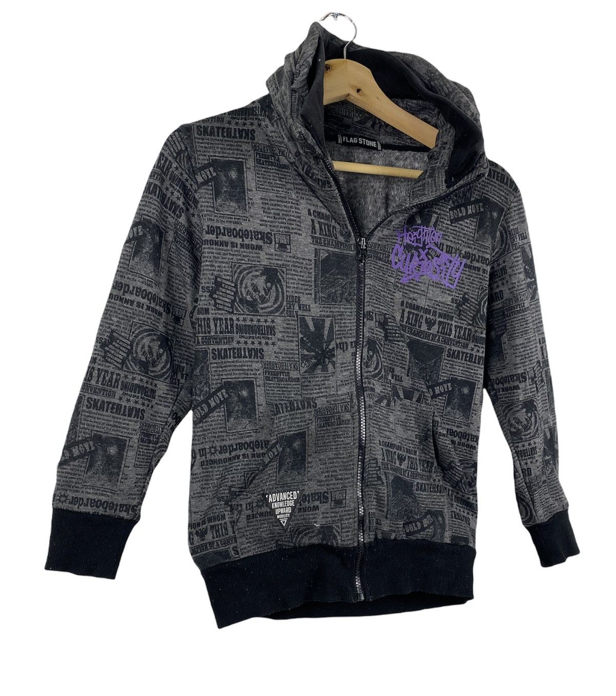 Girl Skateboards Vtg FullPrint Heighten Curiosity with Hidden Hoodie Sweater Size US S / EU 44-46 / 1 - 2 Thumbnail