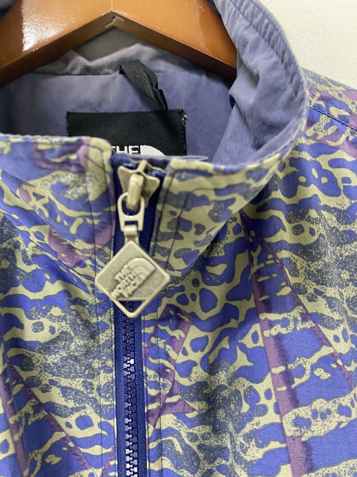The North Face The North Face Light Jacket Abstract Art Design Size US M / EU 48-50 / 2 - 5 Thumbnail