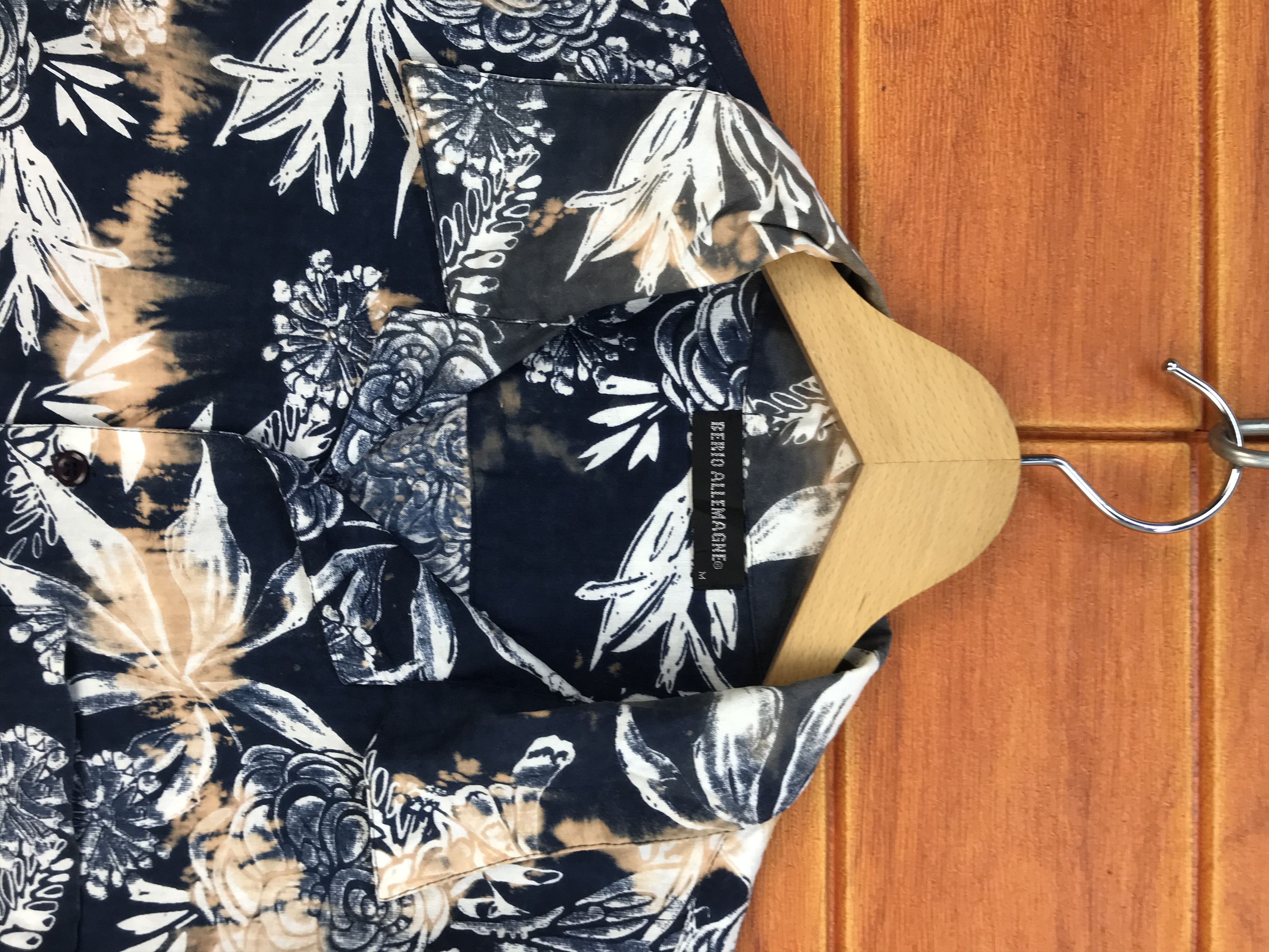 Japanese Brand Japanese Hawaiian BERIO ALLEMAGNE Bleach Wash Shirt Size US M / EU 48-50 / 2 - 5 Thumbnail