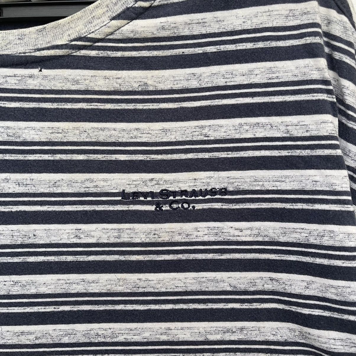 Levi's Vintage Clothing Vintage 90s Levis Strauss and Co. Stripes Big Logo T-Shirt Size US L / EU 52-54 / 3 - 3 Thumbnail