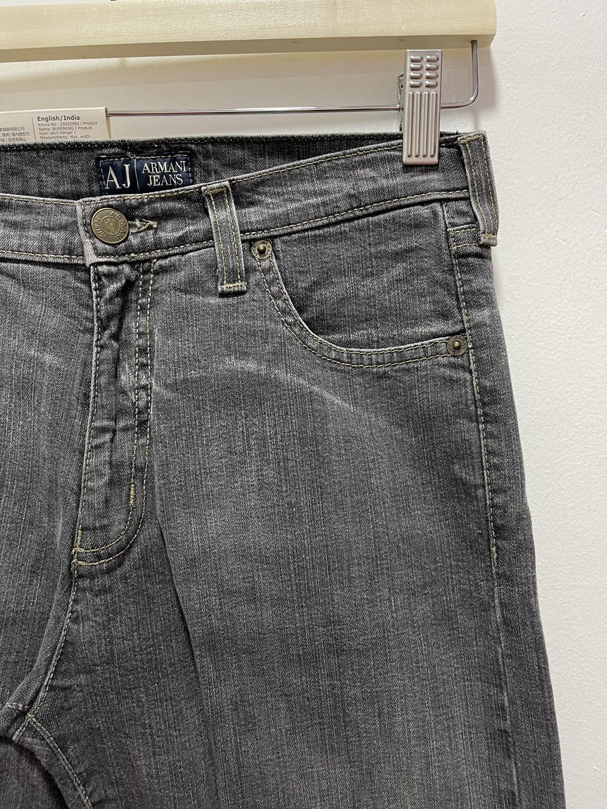 Armani ITALIAN AJ ARMANI DISTRESSED JEANS Size 25" / US 0 / IT 36 - 2 Thumbnail