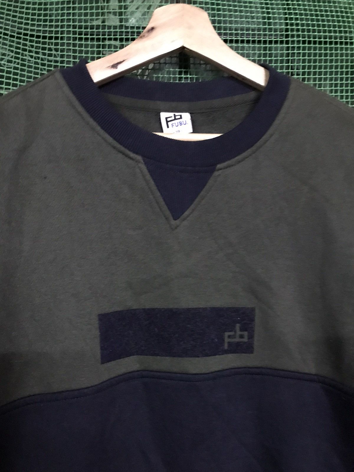 Fubu Fubu Sweatshirt Crewneck Small Logo Pullover Size US L / EU 52-54 / 3 - 3 Thumbnail