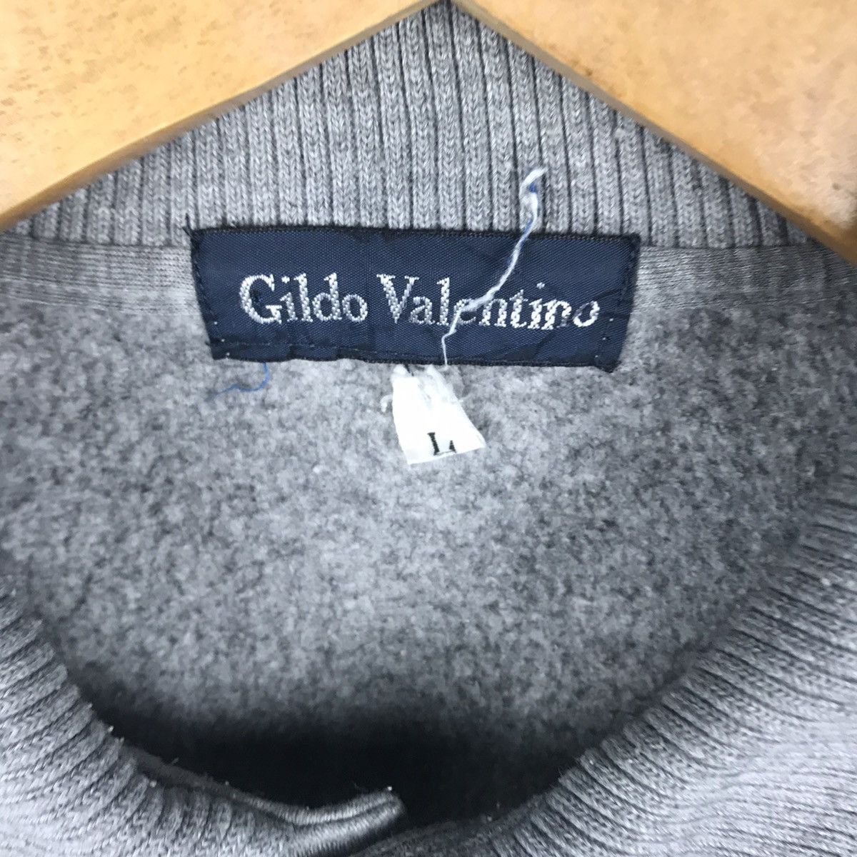 Designer × Valentino × Vintage Vintage Gildo Valentino Polos Sweatshirt Sweater Fashion Size US L / EU 52-54 / 3 - 3 Thumbnail