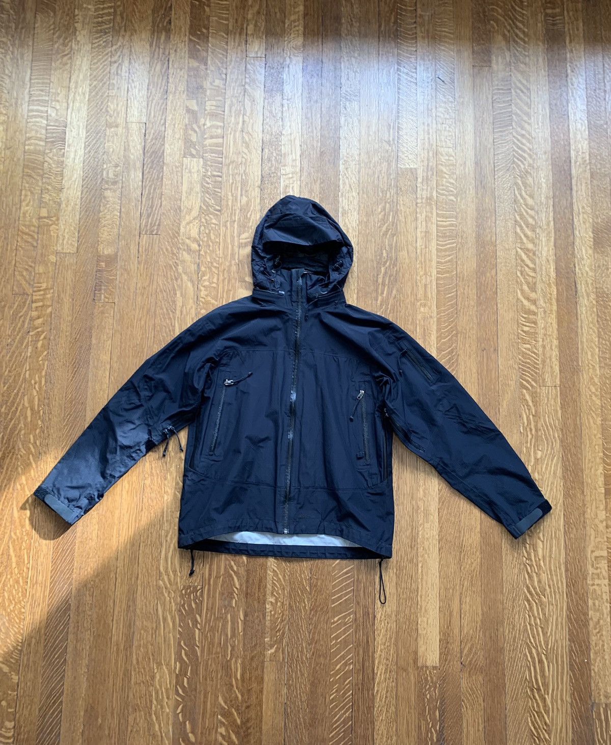 Goretex Black MEC Goretex Shell Jacket Veilance Rain Coat Small Size US S / EU 44-46 / 1 - 21 Thumbnail
