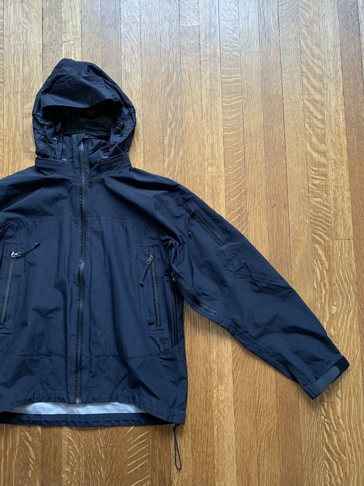 Goretex Black MEC Goretex Shell Jacket Veilance Rain Coat Small Size US S / EU 44-46 / 1 - 12 Thumbnail