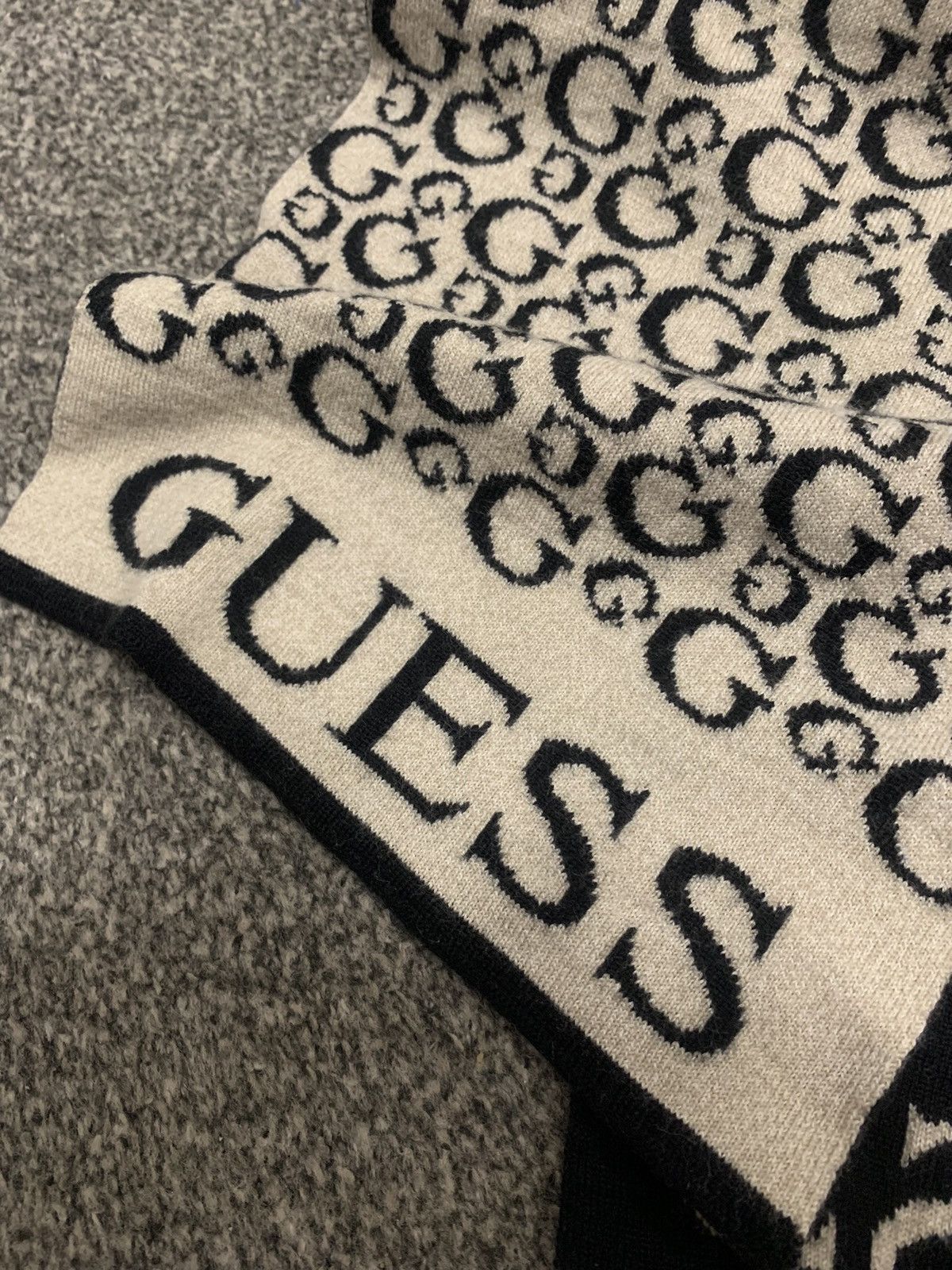 Guess Guess Monogram Logo Scarf Size ONE SIZE - 2 Preview