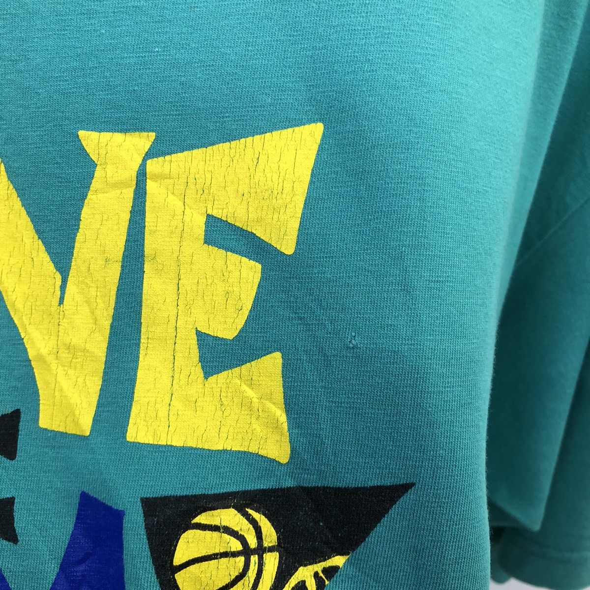 Reebok × Vintage Vintage Reebok Basketball Tshirt Size US S / EU 44-46 / 1 - 13 Thumbnail
