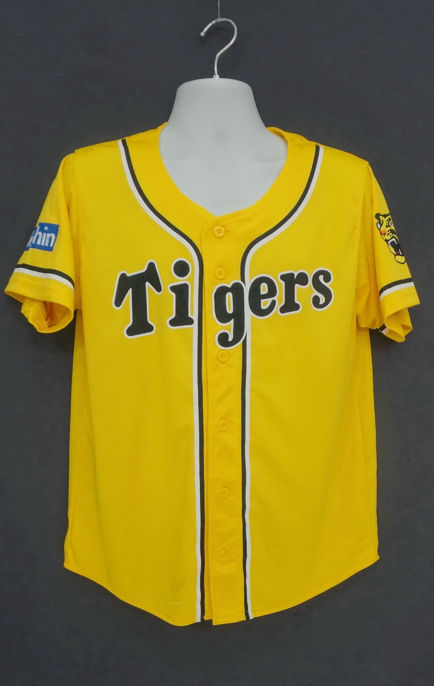 Japanese Brand Japan HANSHIN TIGERS Official Club Polyester Yellow Shirt Size US S / EU 44-46 / 1 - 1 Thumbnail