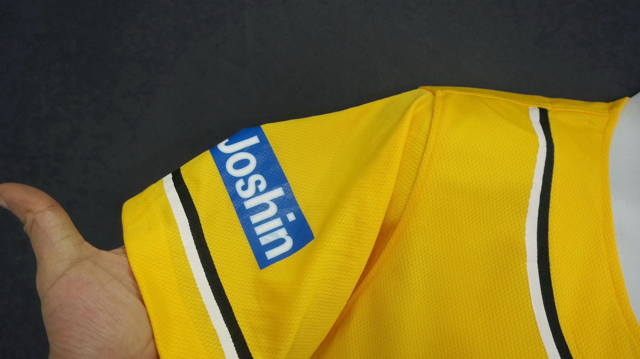 Japanese Brand Japan HANSHIN TIGERS Official Club Polyester Yellow Shirt Size US S / EU 44-46 / 1 - 4 Thumbnail