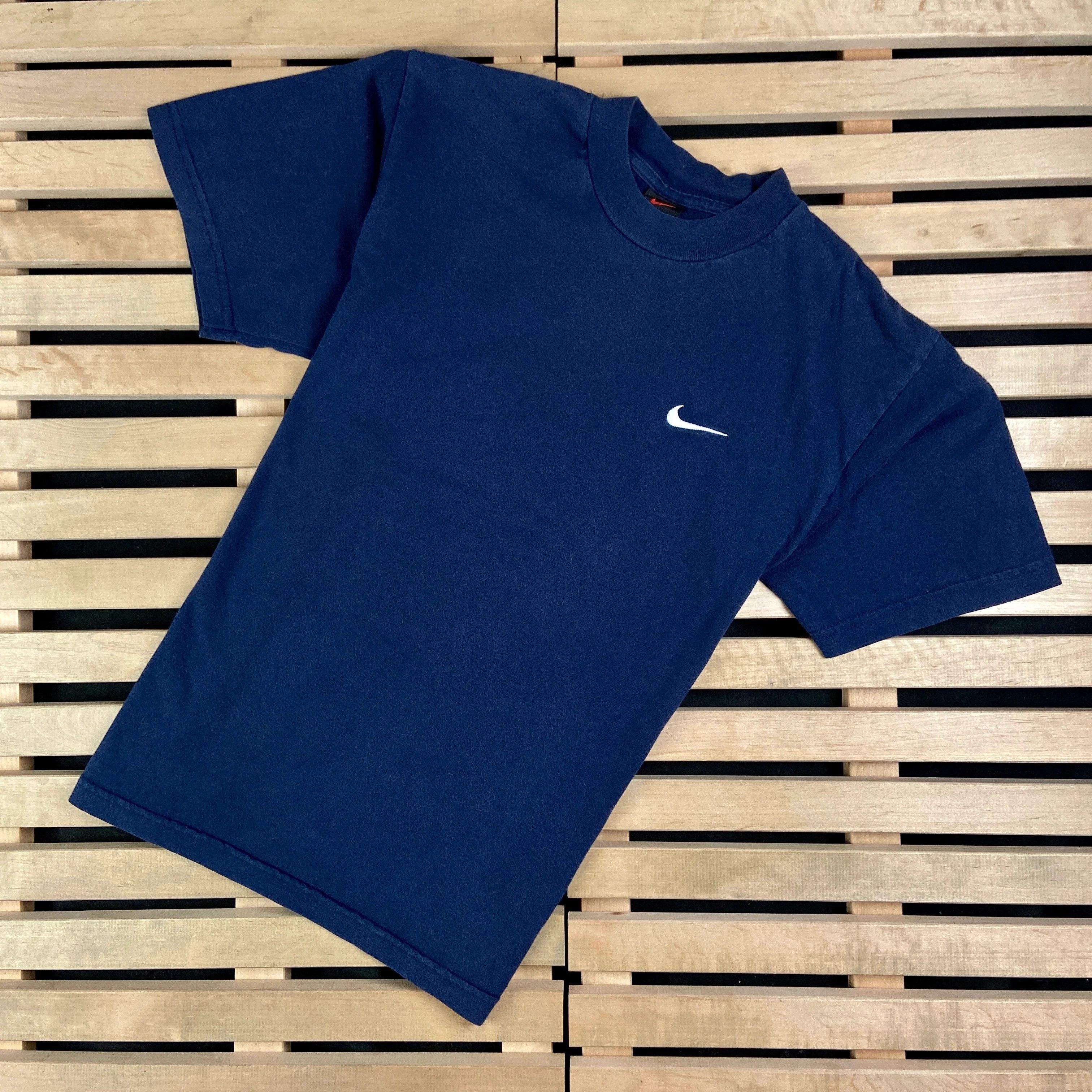 Nike × Vintage Mens Vintage T Shirt Nike Swoosh Size S Size US S / EU 44-46 / 1 - 1 Thumbnail