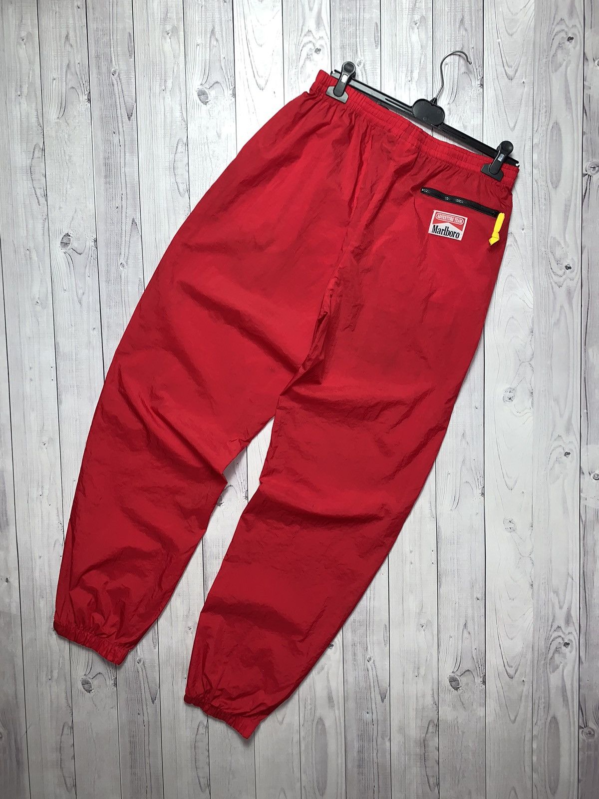 Marlboro × Vintage Vintage Marlboro joggers size L pants red logo Size US 34 / EU 50 - 1 Thumbnail