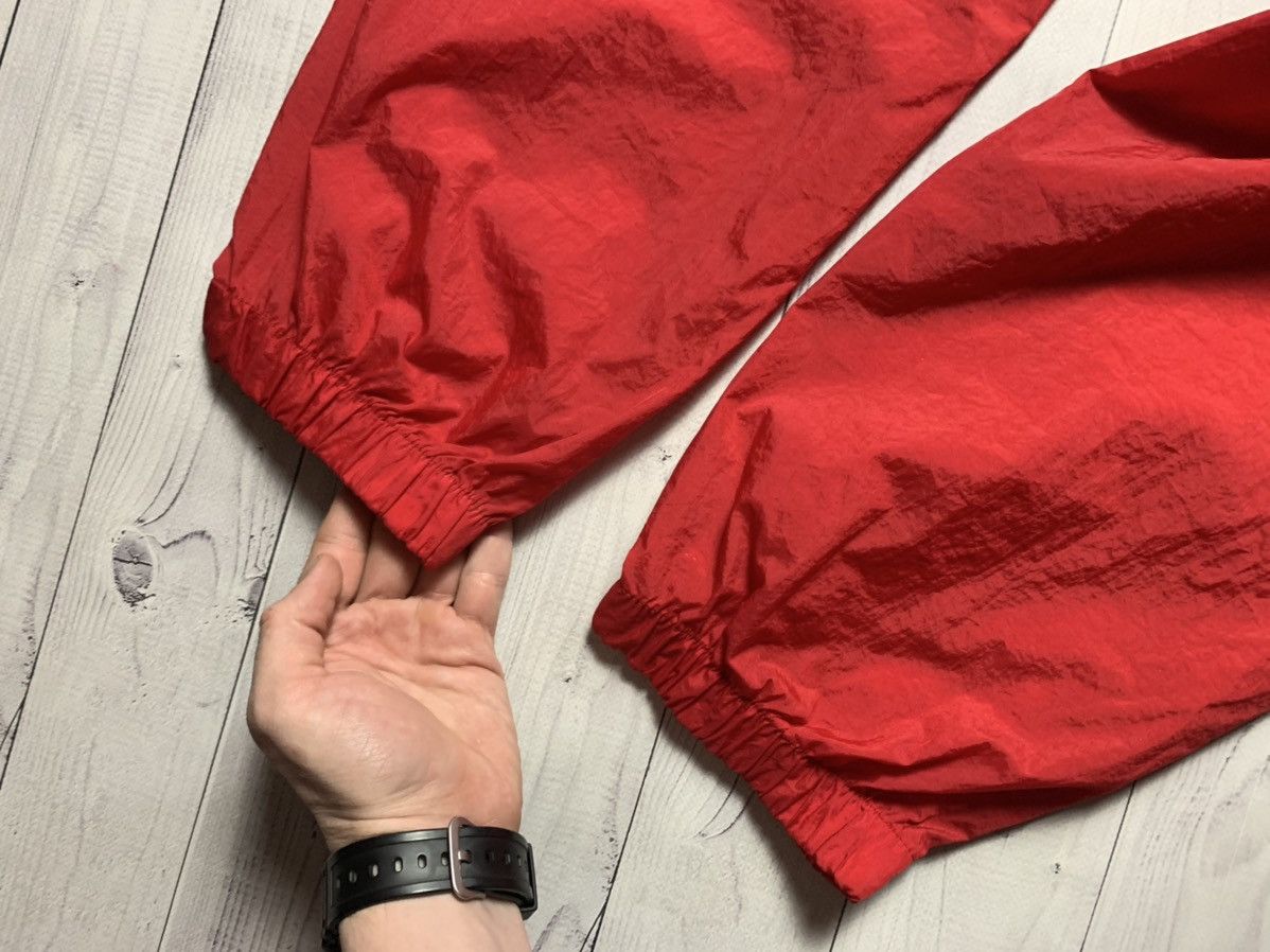 Marlboro × Vintage Vintage Marlboro joggers size L pants red logo Size US 34 / EU 50 - 6 Thumbnail