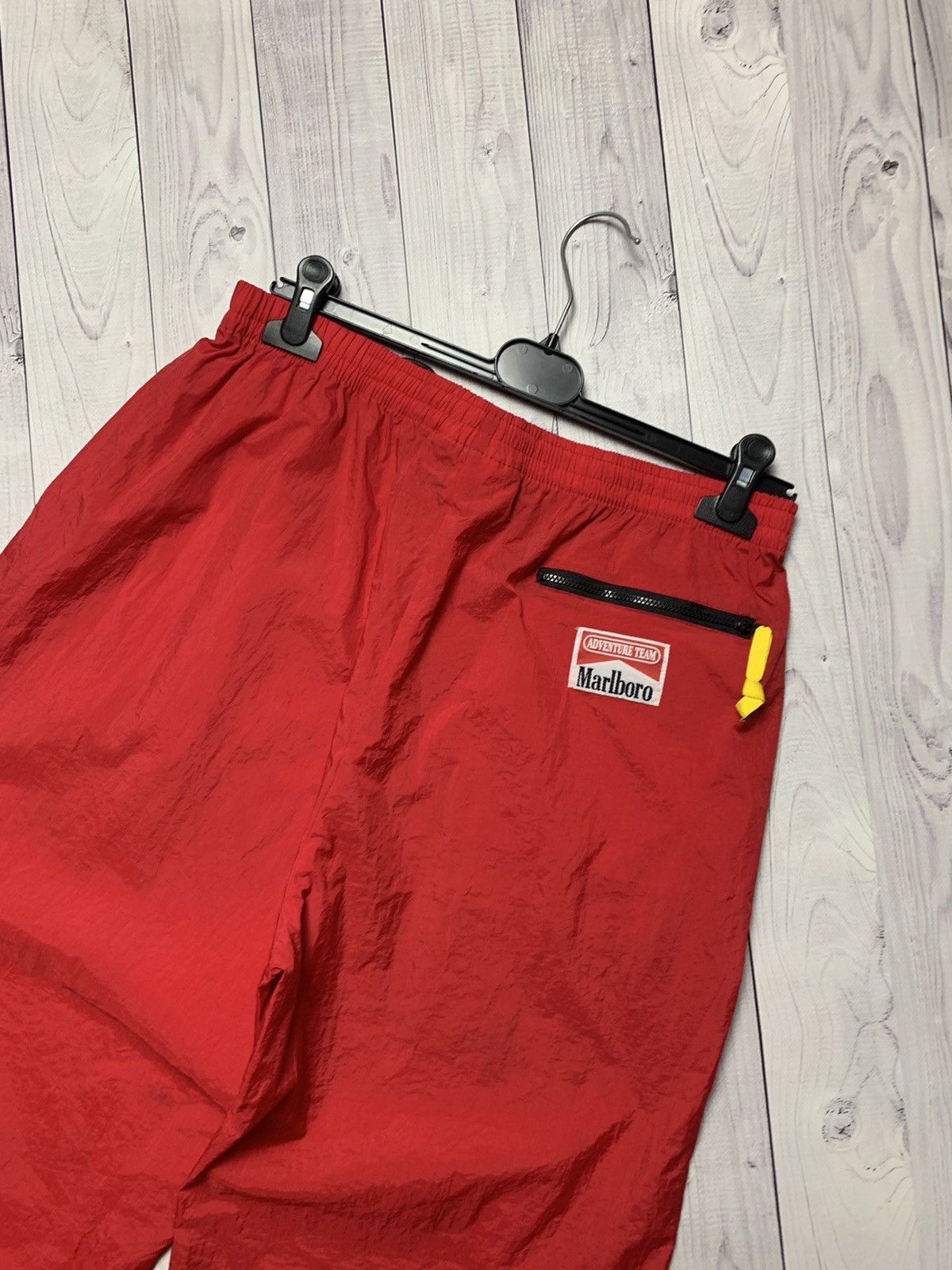 Marlboro × Vintage Vintage Marlboro joggers size L pants red logo Size US 34 / EU 50 - 3 Thumbnail