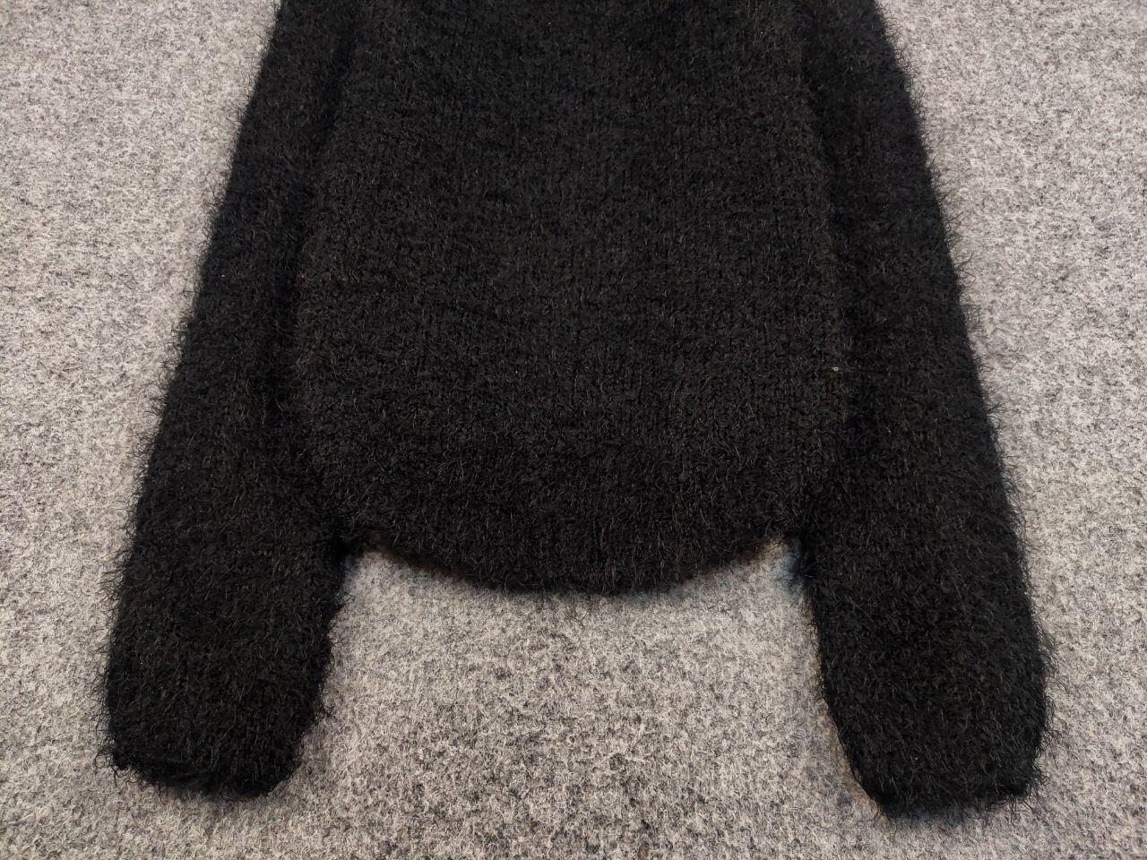 Japanese Brand Vintage 90's Japanese Black Mohair Style Fuzzy Sweater Size US S / EU 44-46 / 1 - 9 Thumbnail