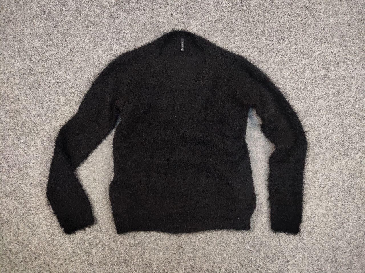 Japanese Brand Vintage 90's Japanese Black Mohair Style Fuzzy Sweater Size US S / EU 44-46 / 1 - 15 Thumbnail