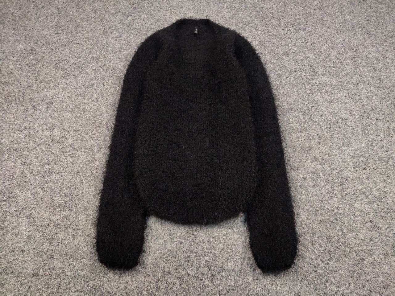 Japanese Brand Vintage 90's Japanese Black Mohair Style Fuzzy Sweater Size US S / EU 44-46 / 1 - 2 Thumbnail