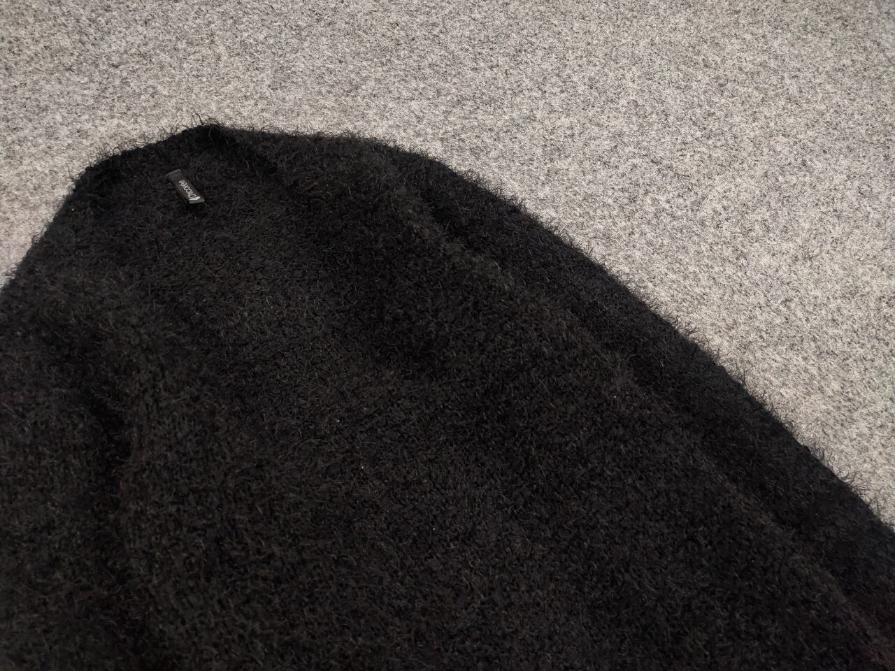 Japanese Brand Vintage 90's Japanese Black Mohair Style Fuzzy Sweater Size US S / EU 44-46 / 1 - 12 Thumbnail