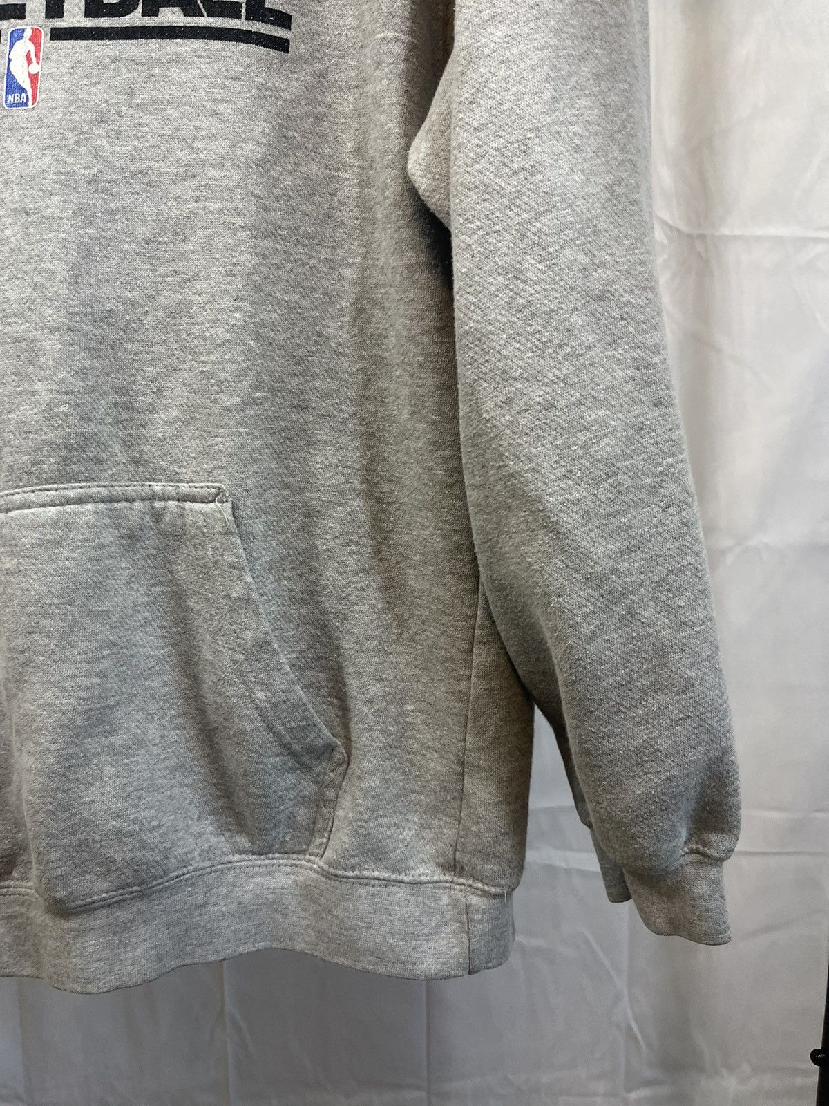 Adidas Chicago Bulls Distressed Grey Hoodie Sweatshirt Size US L / EU 52-54 / 3 - 4 Thumbnail