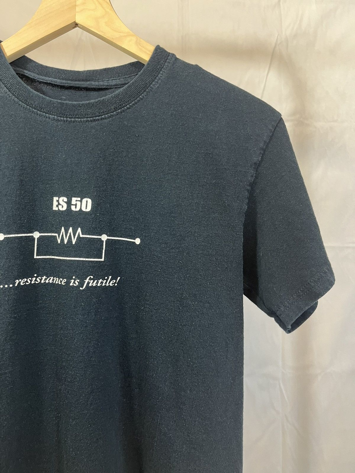 Vintage Vintage Resistance Is Futile! Black Faded Y2K Unique Tee Size US S / EU 44-46 / 1 - 1 Thumbnail
