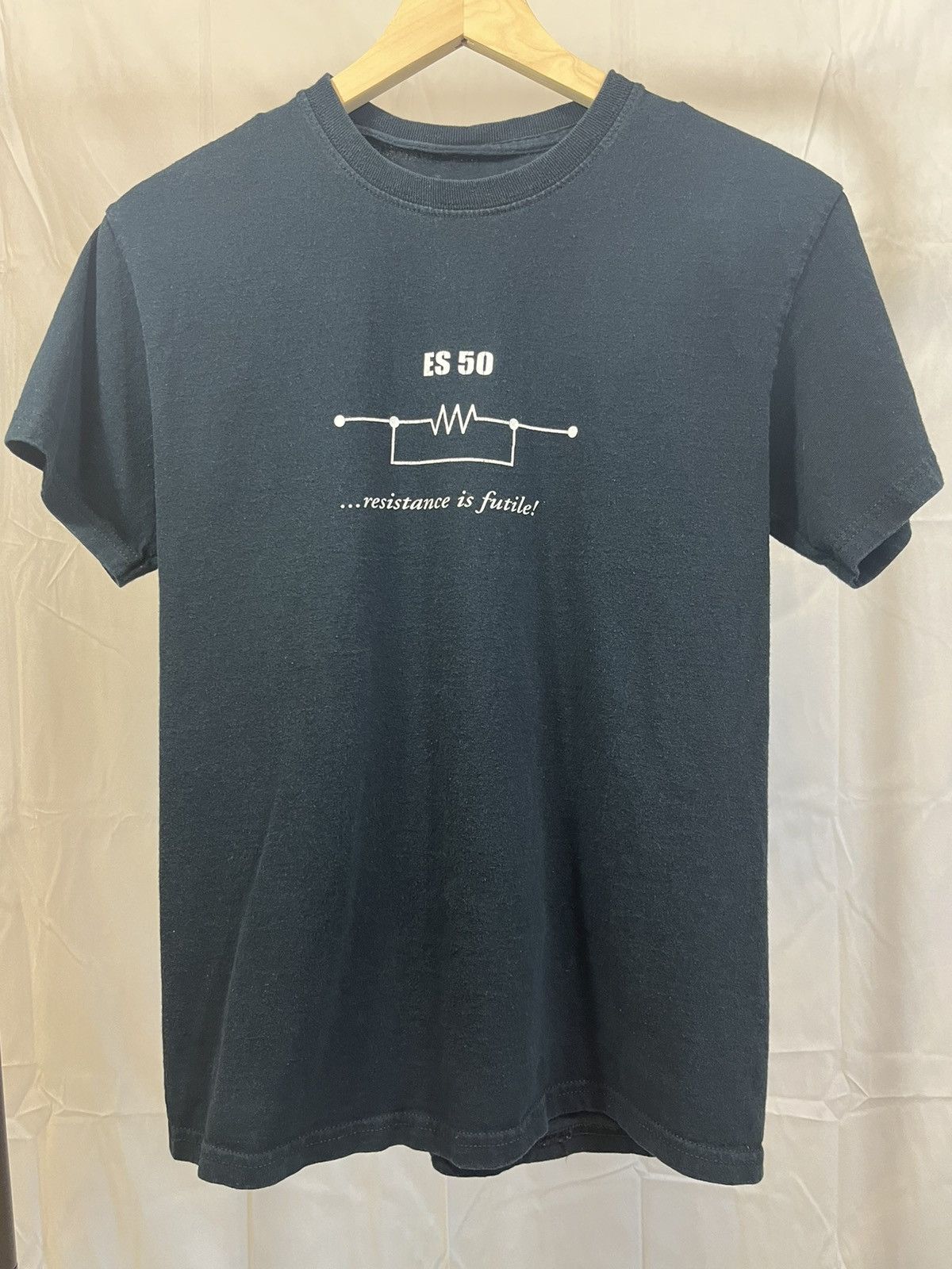 Vintage Vintage Resistance Is Futile! Black Faded Y2K Unique Tee Size US S / EU 44-46 / 1 - 2 Thumbnail