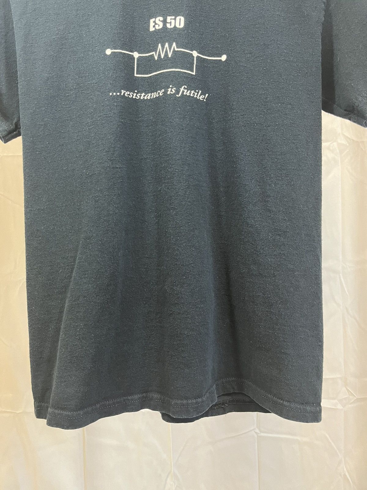Vintage Vintage Resistance Is Futile! Black Faded Y2K Unique Tee Size US S / EU 44-46 / 1 - 3 Thumbnail