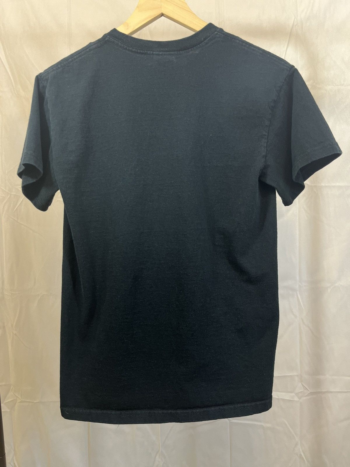 Vintage Vintage Resistance Is Futile! Black Faded Y2K Unique Tee Size US S / EU 44-46 / 1 - 4 Thumbnail