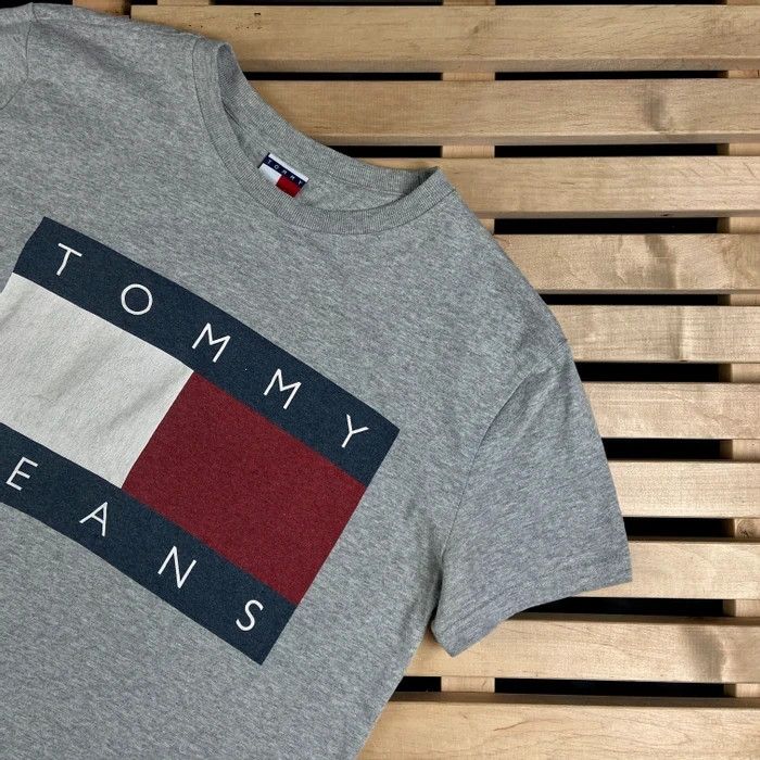 Tommy Hilfiger × Vintage Mens Vintage T Shirt Tommy Hilfiger Vintage Big Logo Size M Size US M / EU 48-50 / 2 - 2 Thumbnail