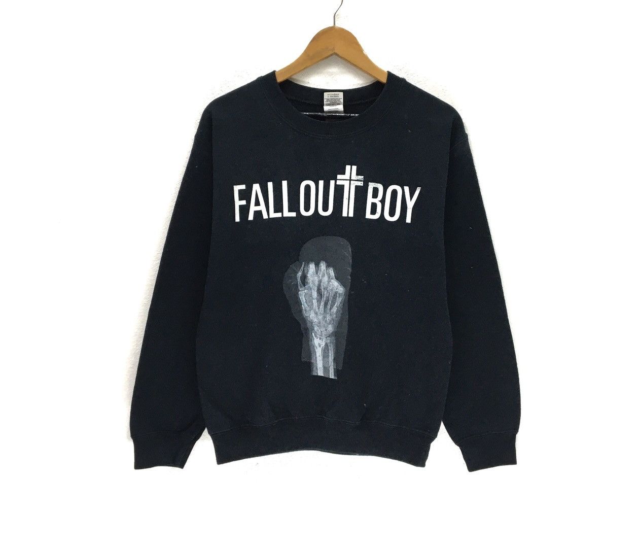 Band Tees × Gildan FALL OUT BOY Band Crewneck Sweatshirt Size US S / EU 44-46 / 1 - 1 Thumbnail