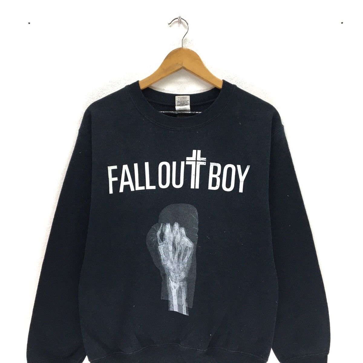 Band Tees × Gildan FALL OUT BOY Band Crewneck Sweatshirt Size US S / EU 44-46 / 1 - 3 Thumbnail