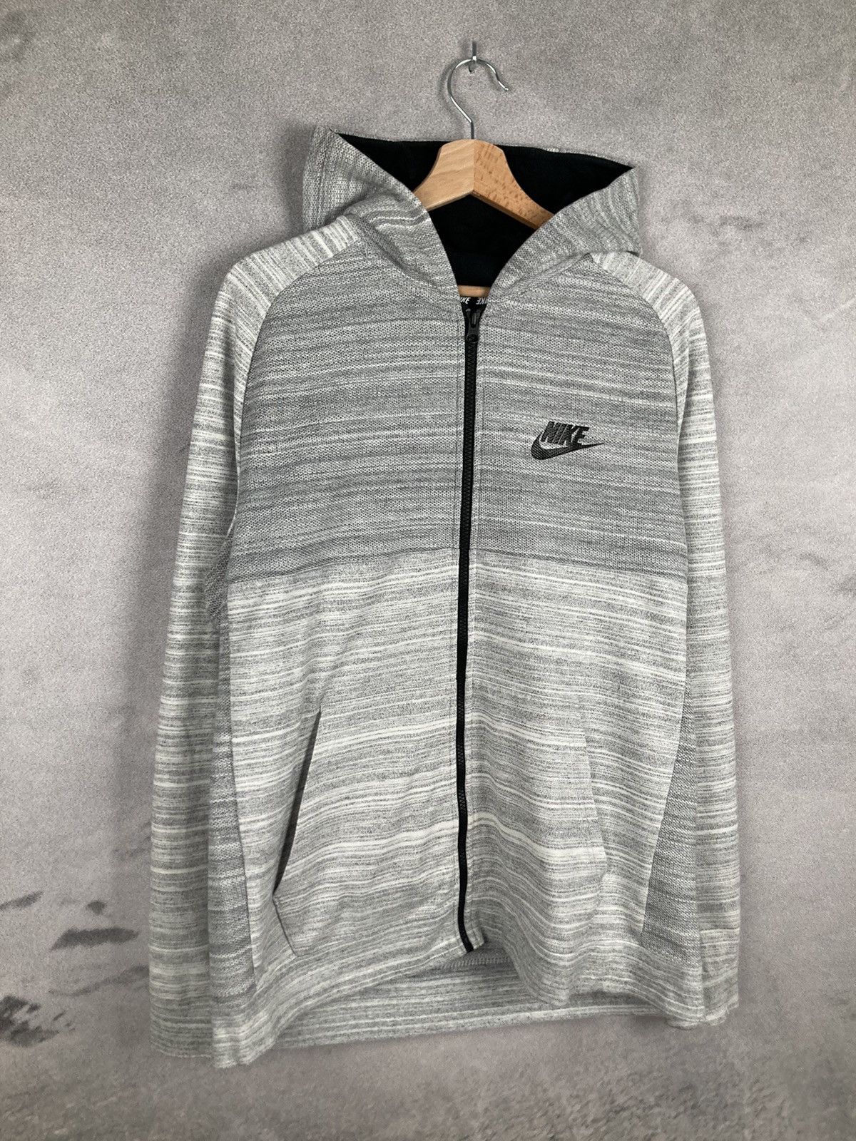 Nike Nike Zip Hoodie Sportswear Swoosh Retro Logo Size US L / EU 52-54 / 3 - 4 Thumbnail