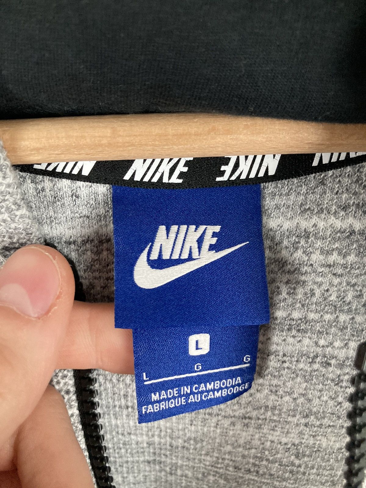Nike Nike Zip Hoodie Sportswear Swoosh Retro Logo Size US L / EU 52-54 / 3 - 5 Thumbnail