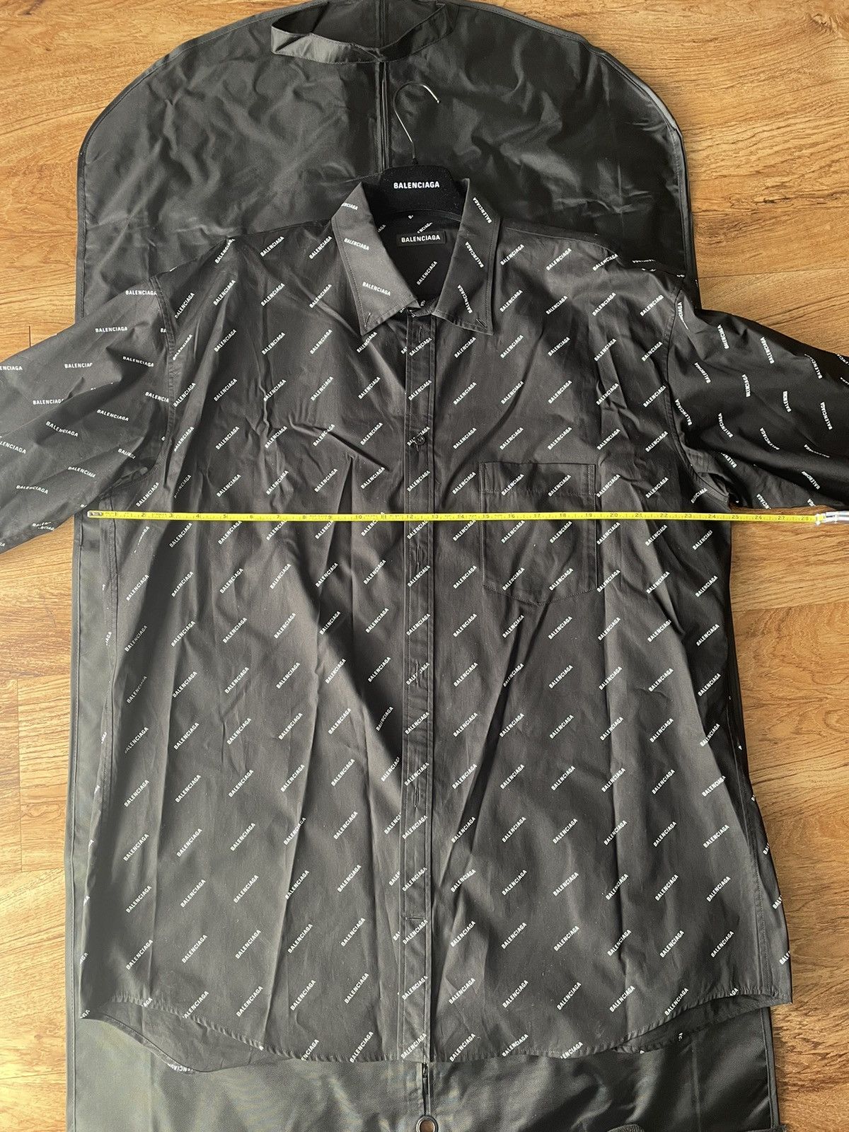 Balenciaga Balenciaga Oversized Full Logo Short Sleeve Shirt Size 41 Size US XL / EU 56 / 4 - 7 Thumbnail