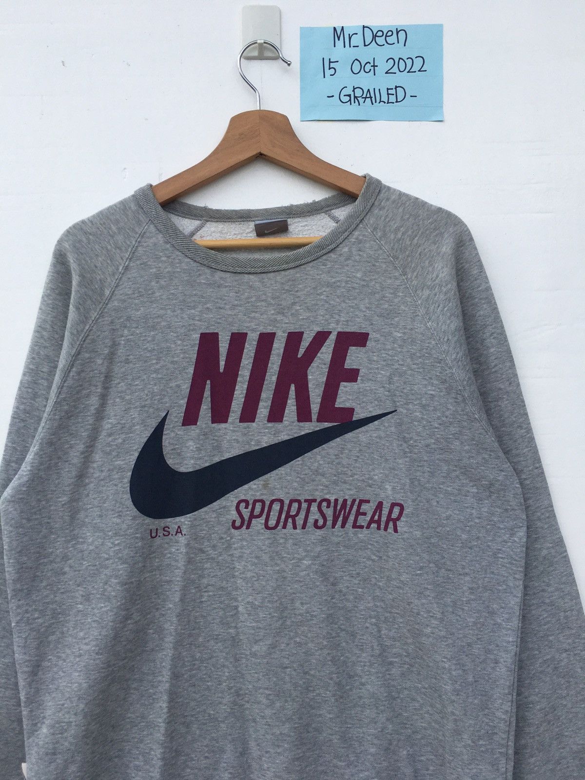 Nike Rare Vintage Nike Big Swoosh Spellout Sweater Size US L / EU 52-54 / 3 - 5 Thumbnail