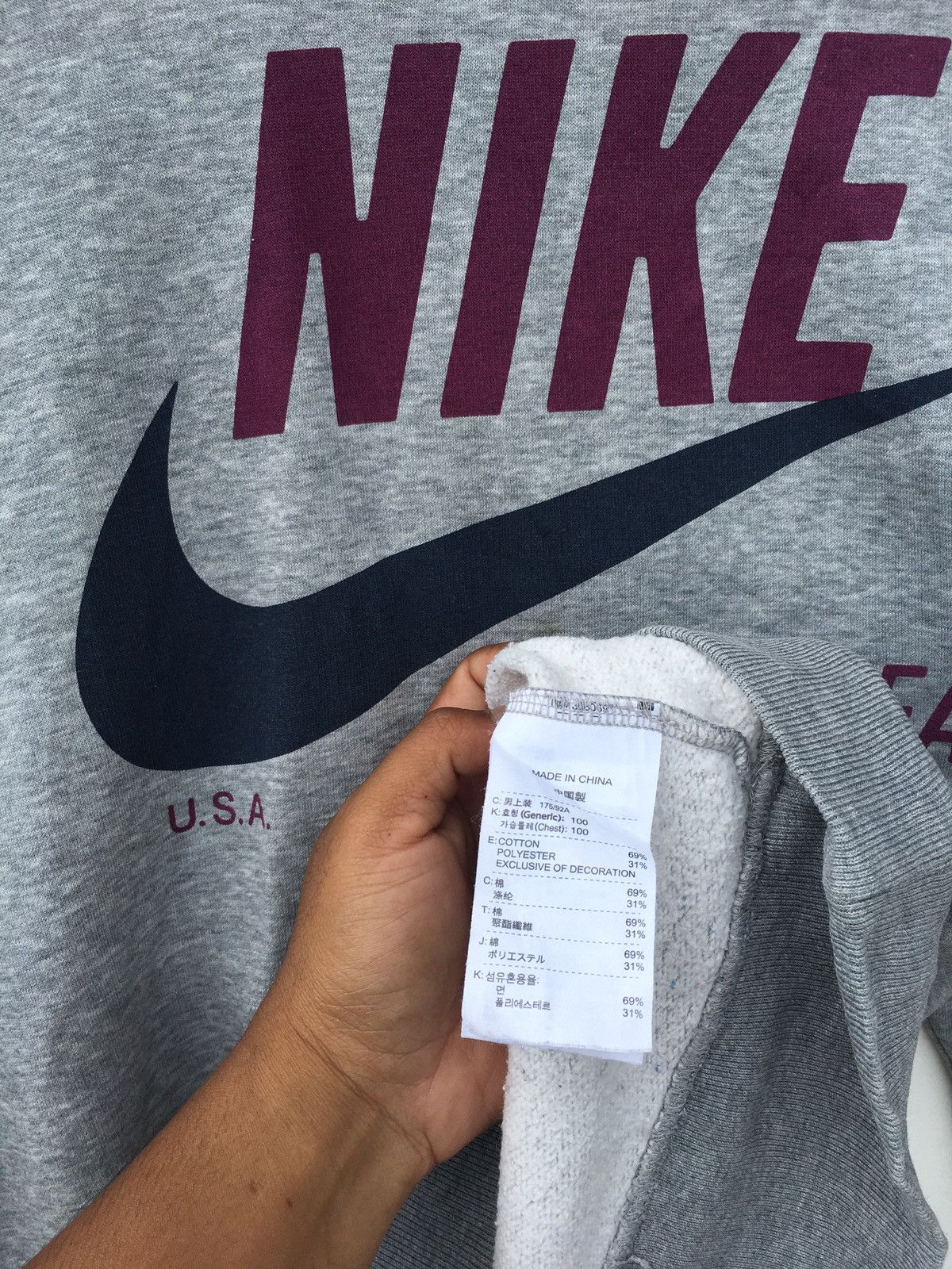 Nike Rare Vintage Nike Big Swoosh Spellout Sweater Size US L / EU 52-54 / 3 - 10 Thumbnail