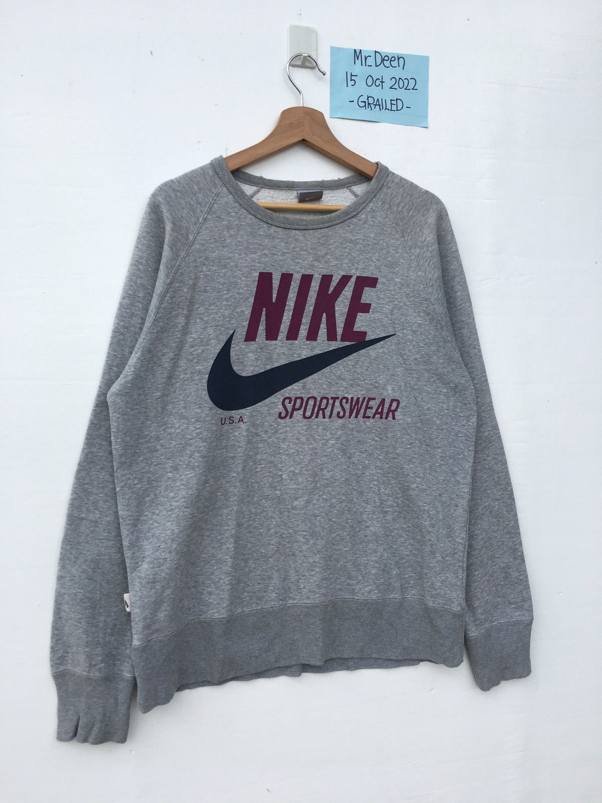 Nike Rare Vintage Nike Big Swoosh Spellout Sweater Size US L / EU 52-54 / 3 - 3 Thumbnail