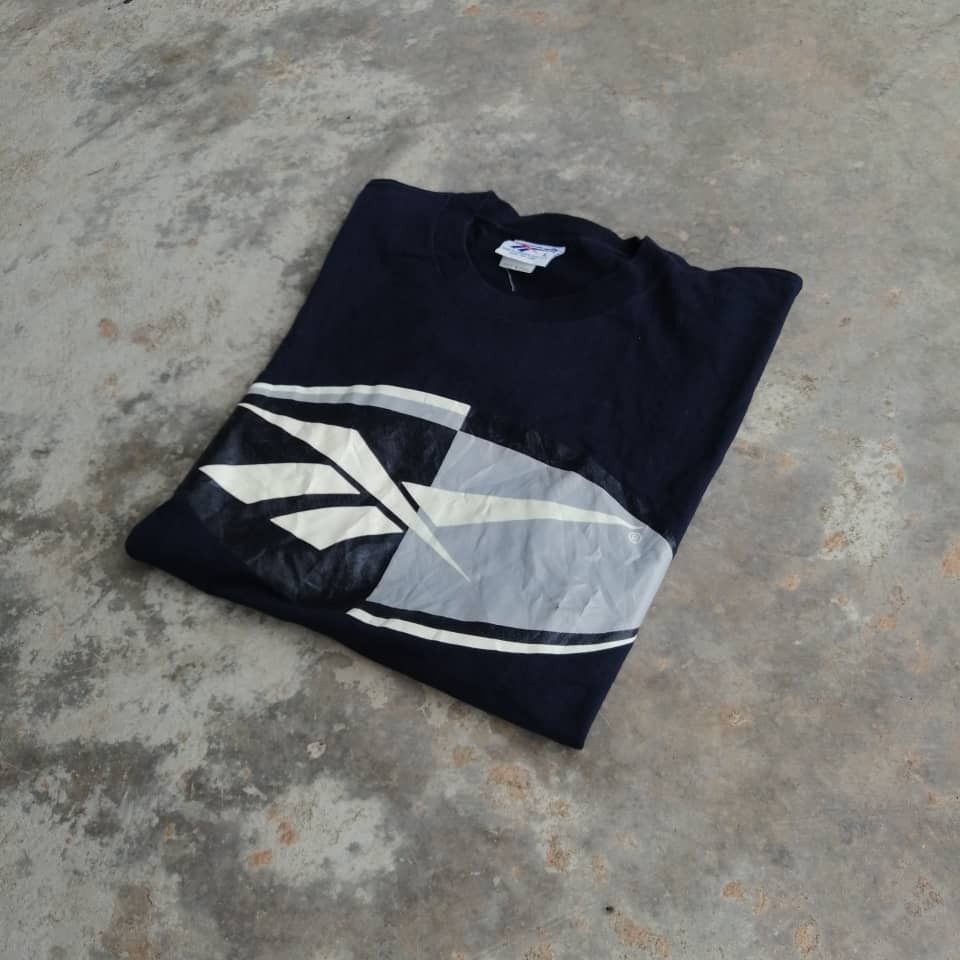 Reebok × Vintage Vintage 90s Reebok Big Logo Graphic Tees Size US L / EU 52-54 / 3 - 3 Thumbnail